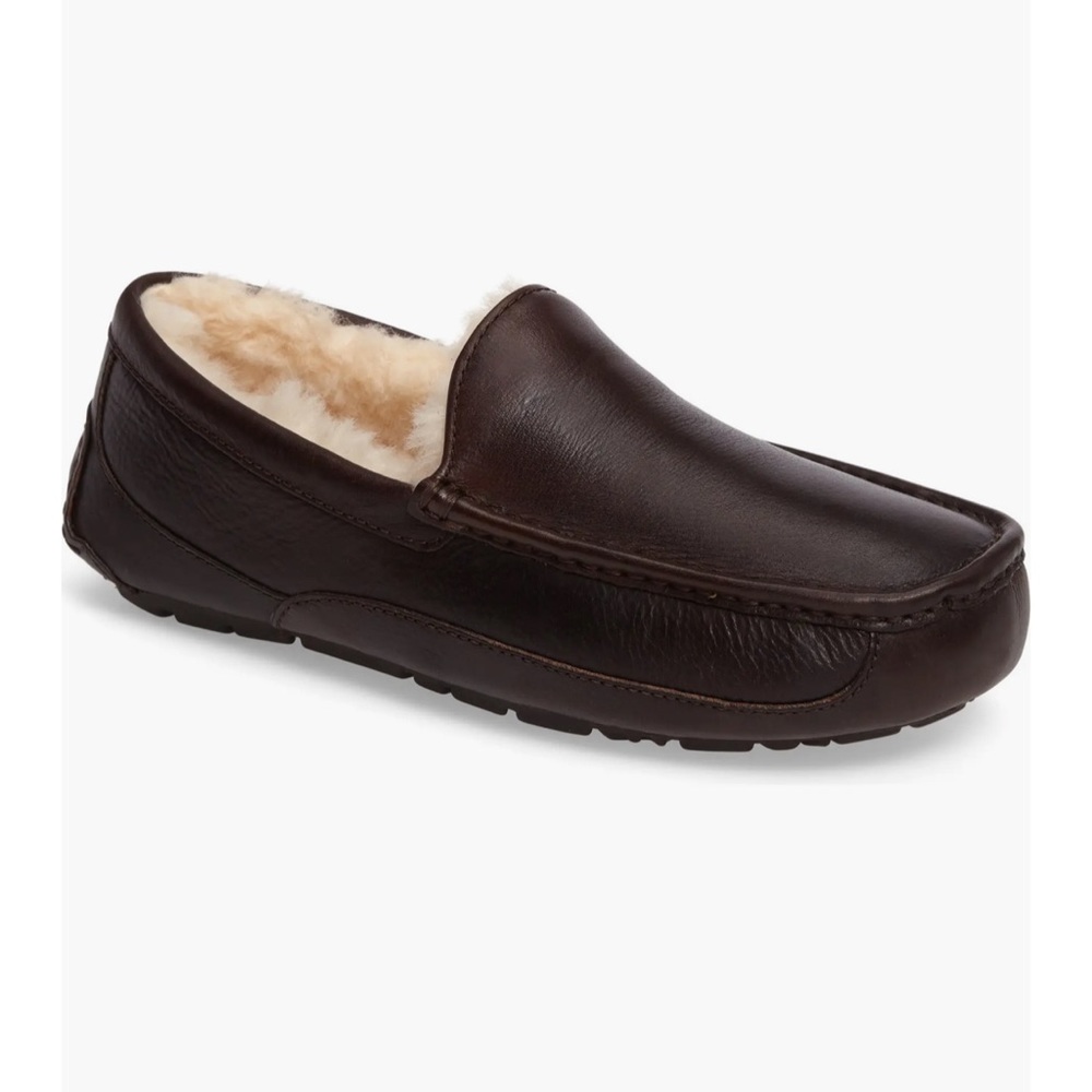 Brand New Uggs Ascot Leather Slippers (SOLD)